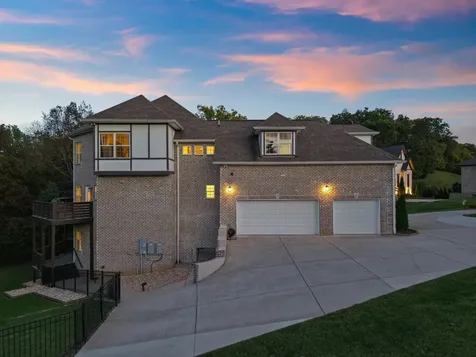 123 Chesapeake Court Lebanon TN 37087