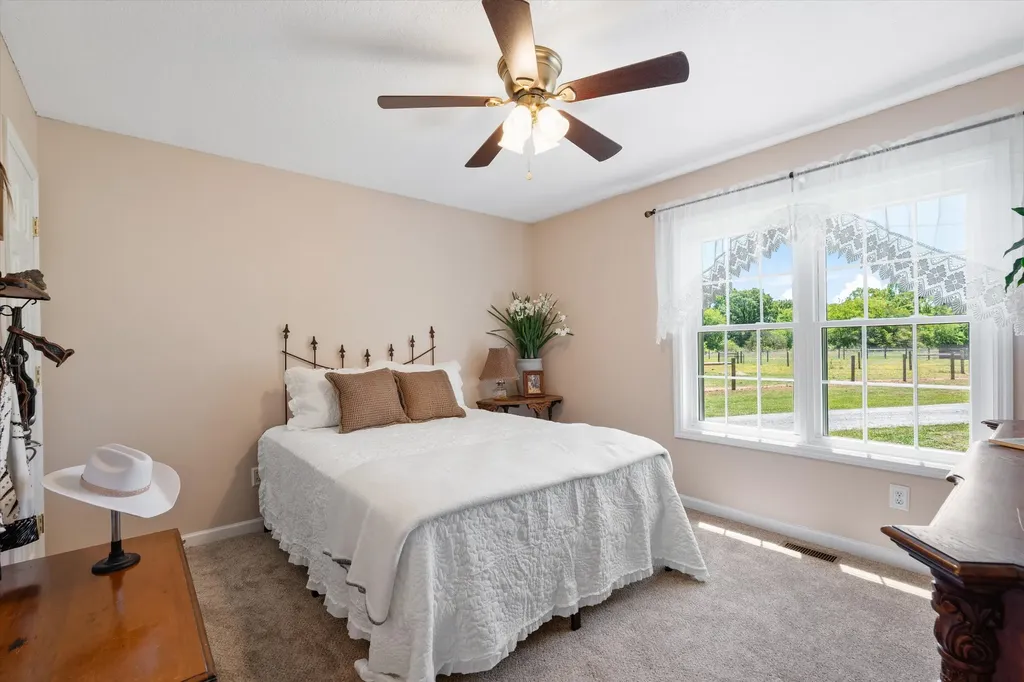 332 John Shaw Road Lewisburg TN 37091