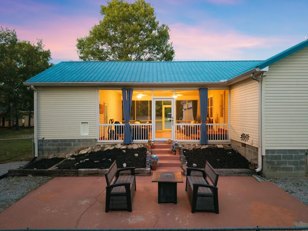 332 John Shaw Road Lewisburg TN 37091