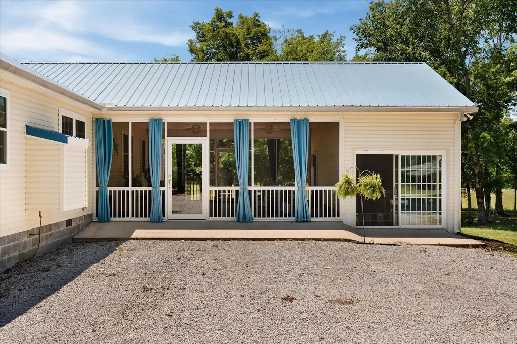 332 John Shaw Road Lewisburg TN 37091