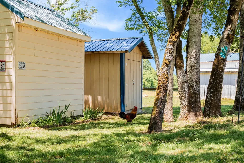 332 John Shaw Road Lewisburg TN 37091