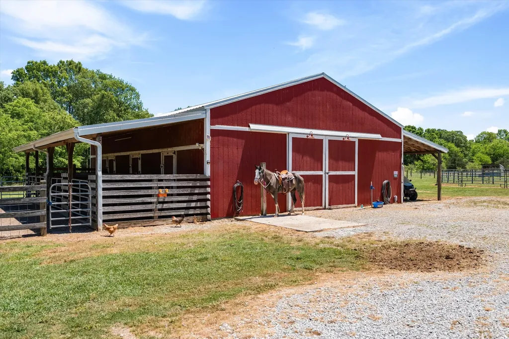 332 John Shaw Road Lewisburg TN 37091