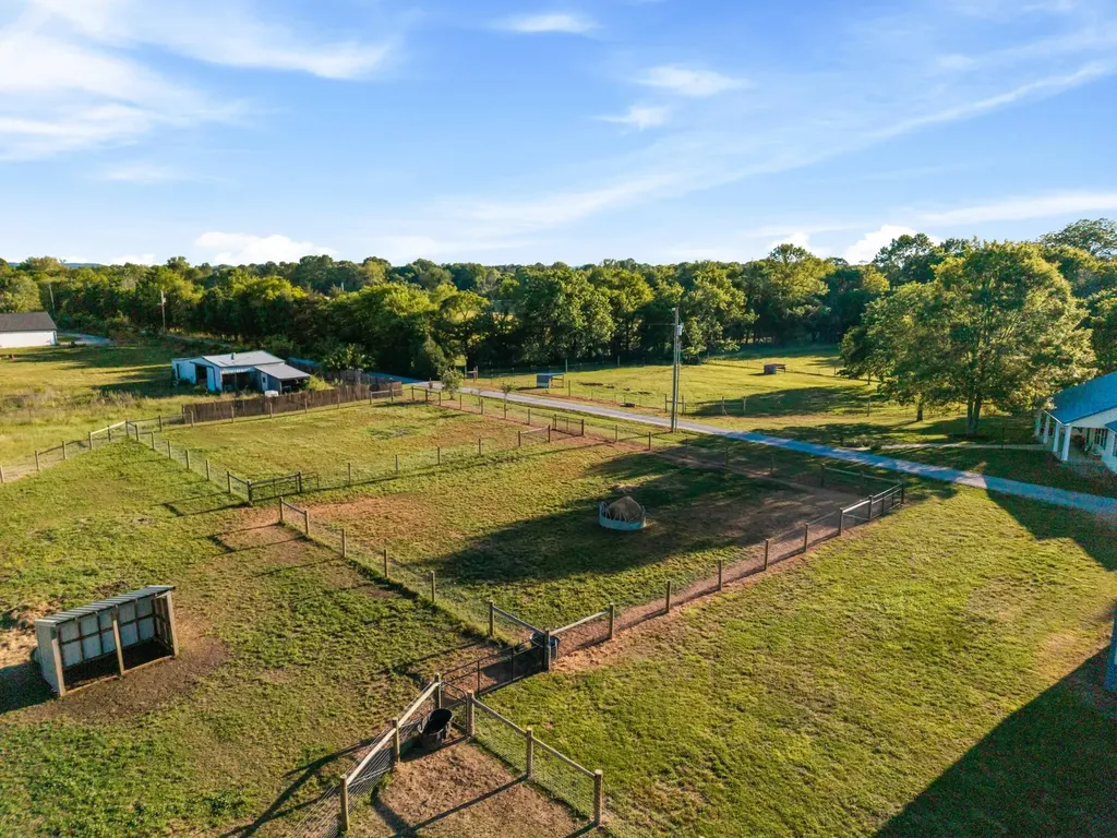 332 John Shaw Road Lewisburg TN 37091