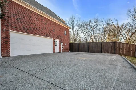 5504 Brookshire Drive Nashville TN 37211