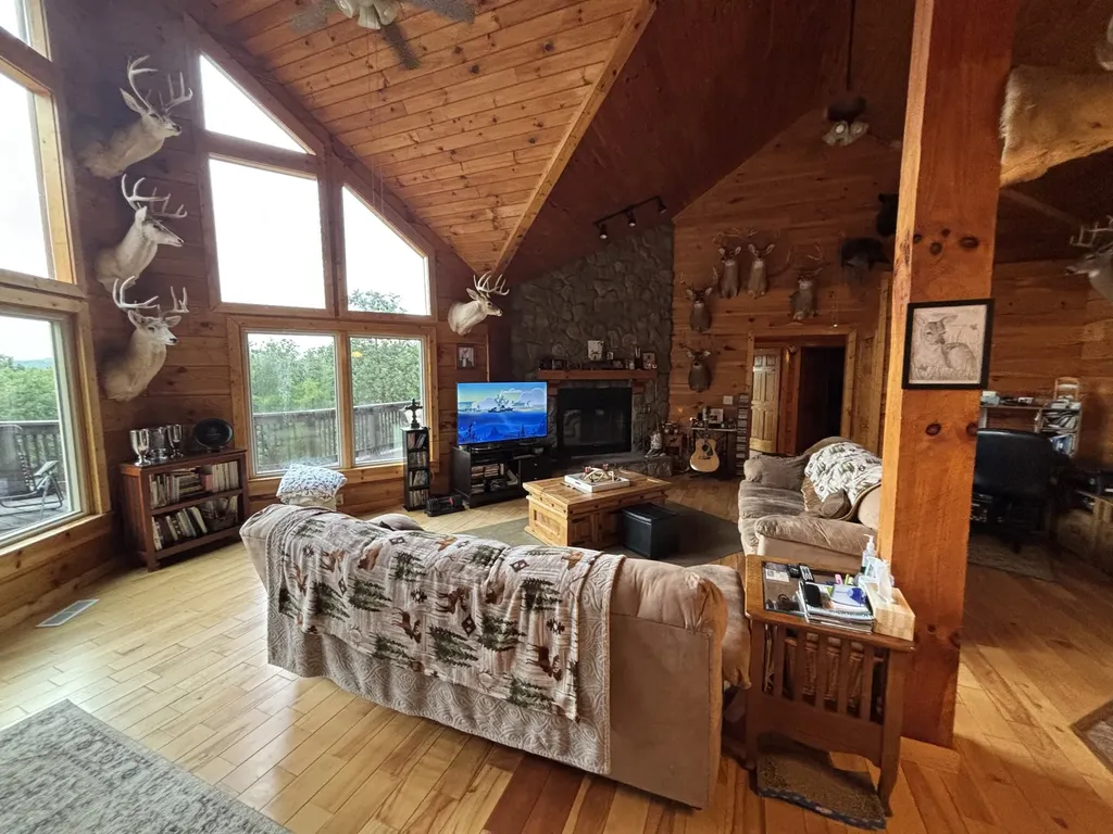 1027 Garland Hollow Road Pegram TN 37143