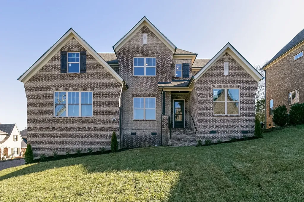 1 Elissa Place Hendersonville TN 37075