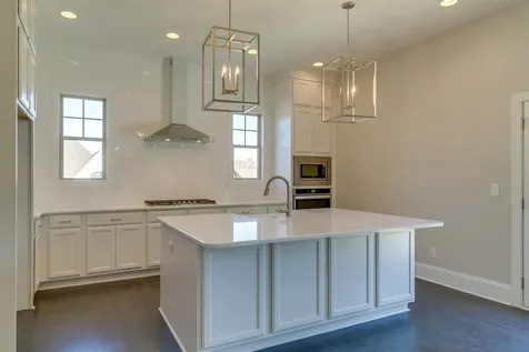 1 Elissa Place Hendersonville TN 37075