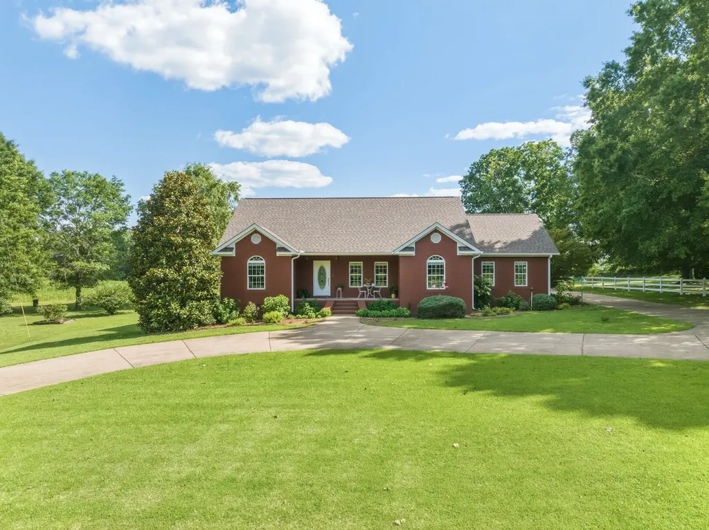 12656 Highway 424 Yuma TN 38390