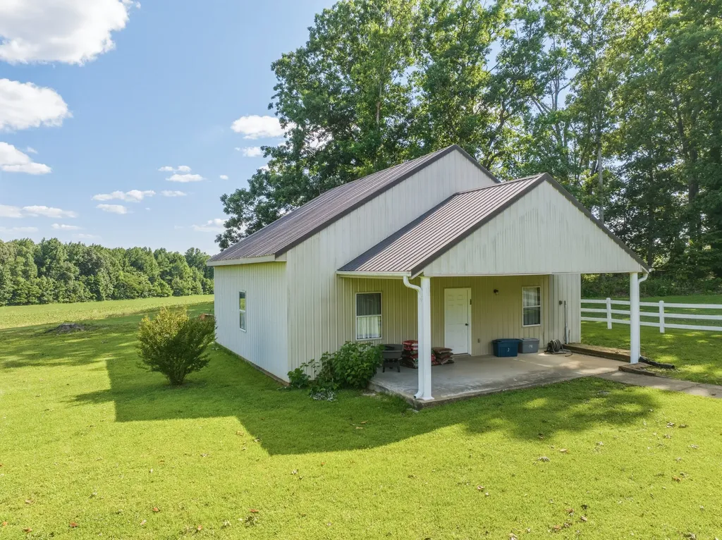 12656 Highway 424 Yuma TN 38390