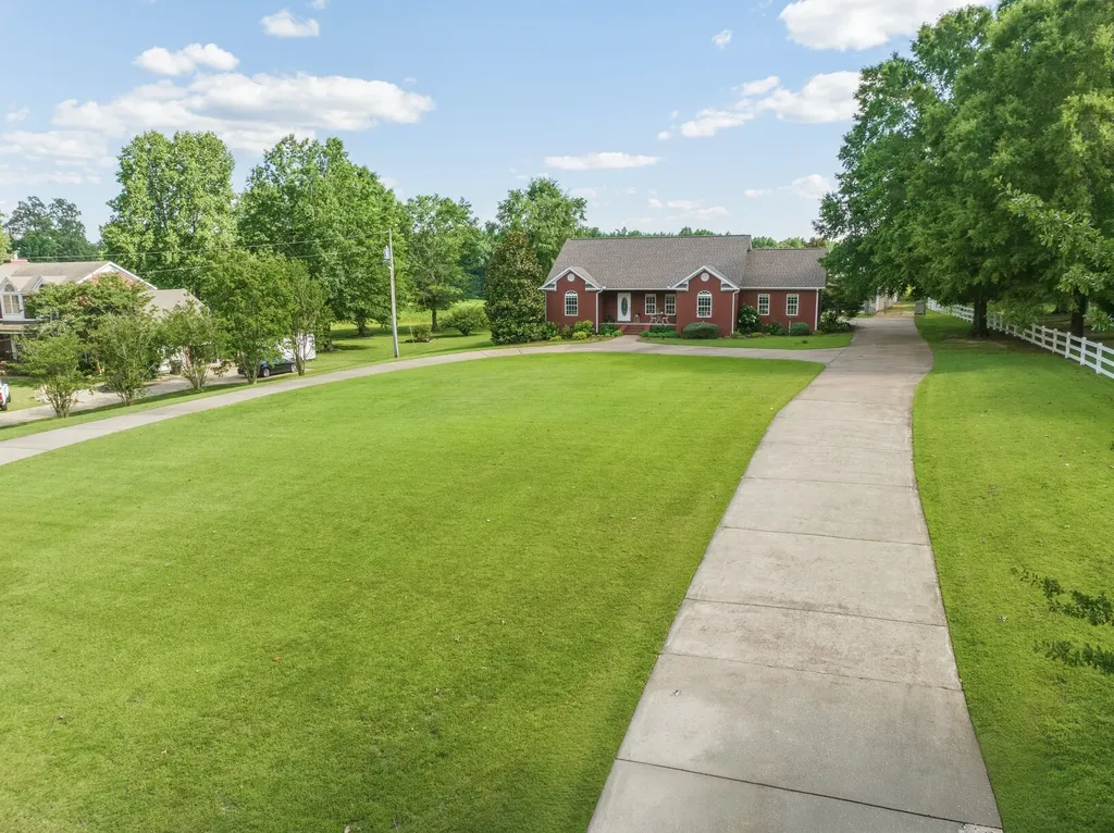 12656 Highway 424 Yuma TN 38390