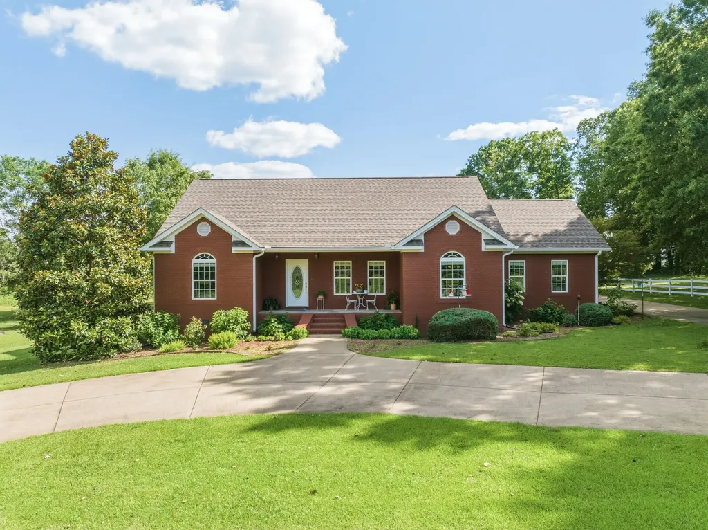 12656 Highway 424 Yuma TN 38390