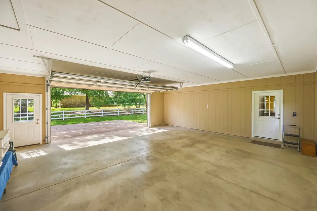 12656 Highway 424 Yuma TN 38390