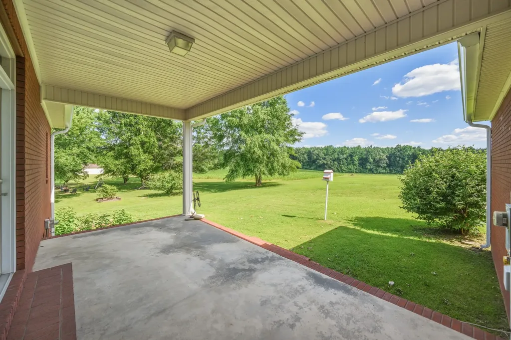 12656 Highway 424 Yuma TN 38390