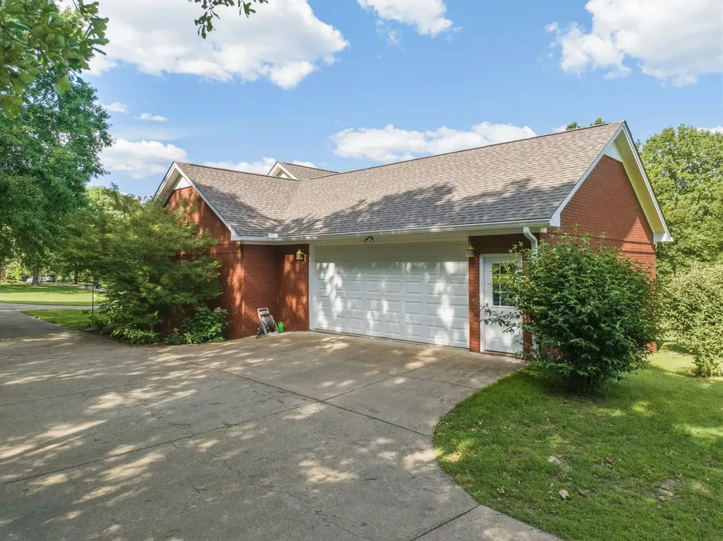 12656 Highway 424 Yuma TN 38390
