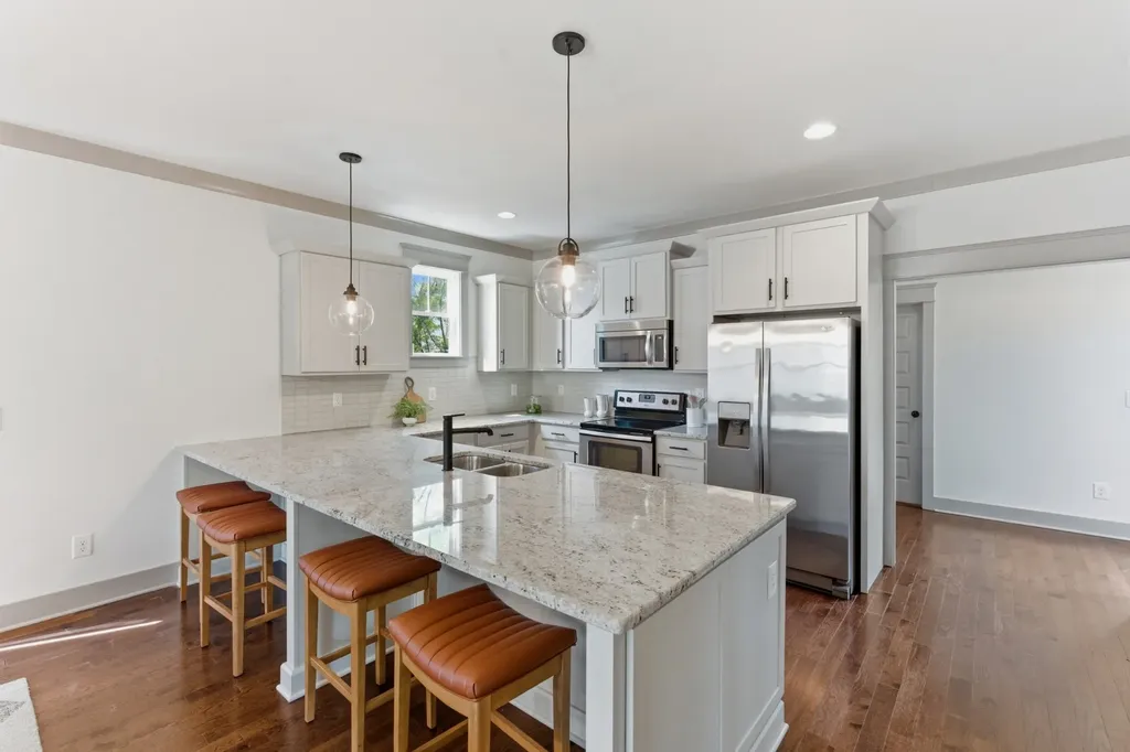 65 Creighton Avenue Nashville TN 37206