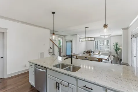65 Creighton Avenue Nashville TN 37206