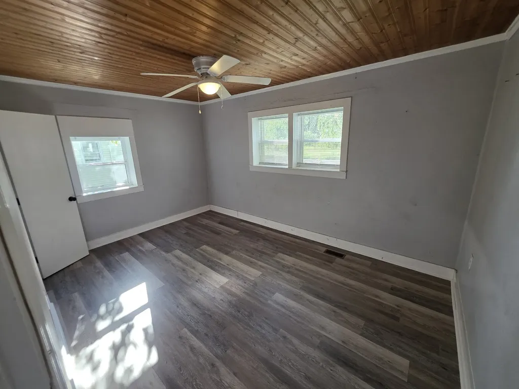 8988 Lyles Road Lyles TN 37098