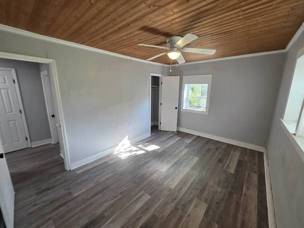 8988 Lyles Road Lyles TN 37098
