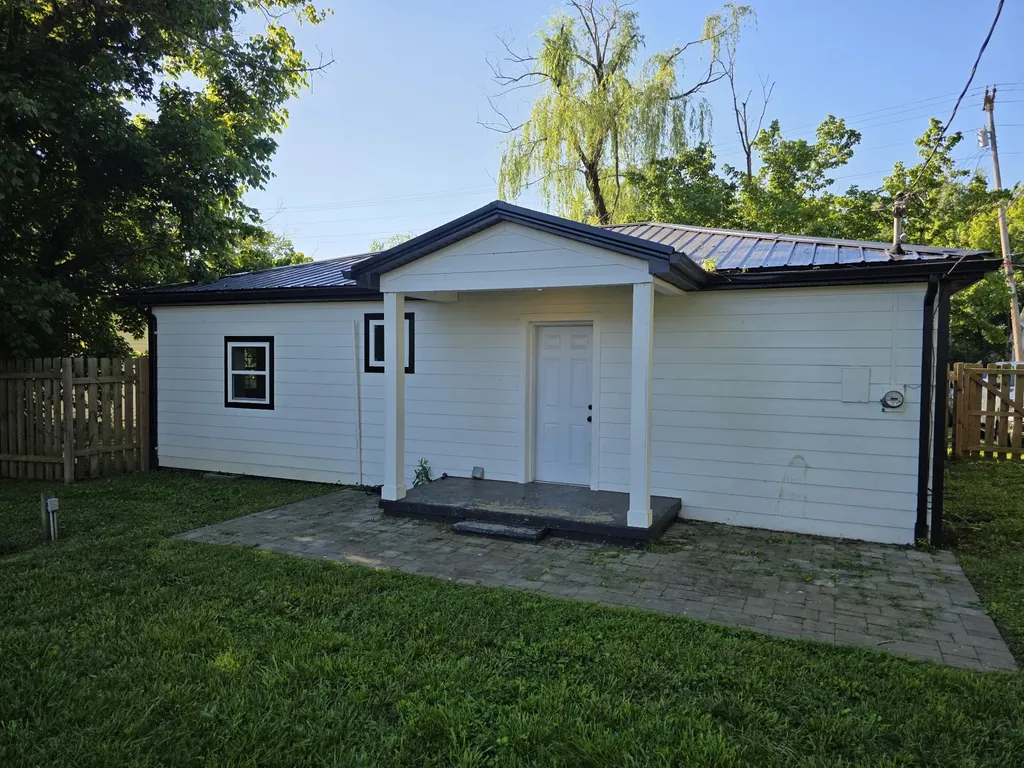 8988 Lyles Road Lyles TN 37098