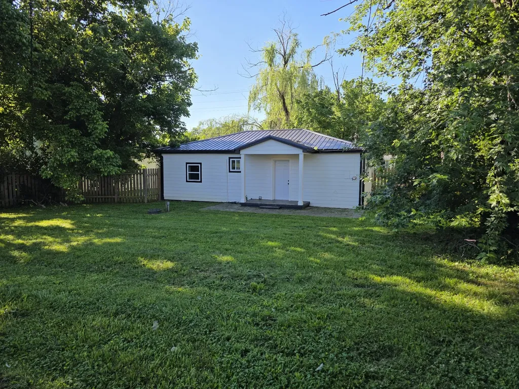 8988 Lyles Road Lyles TN 37098