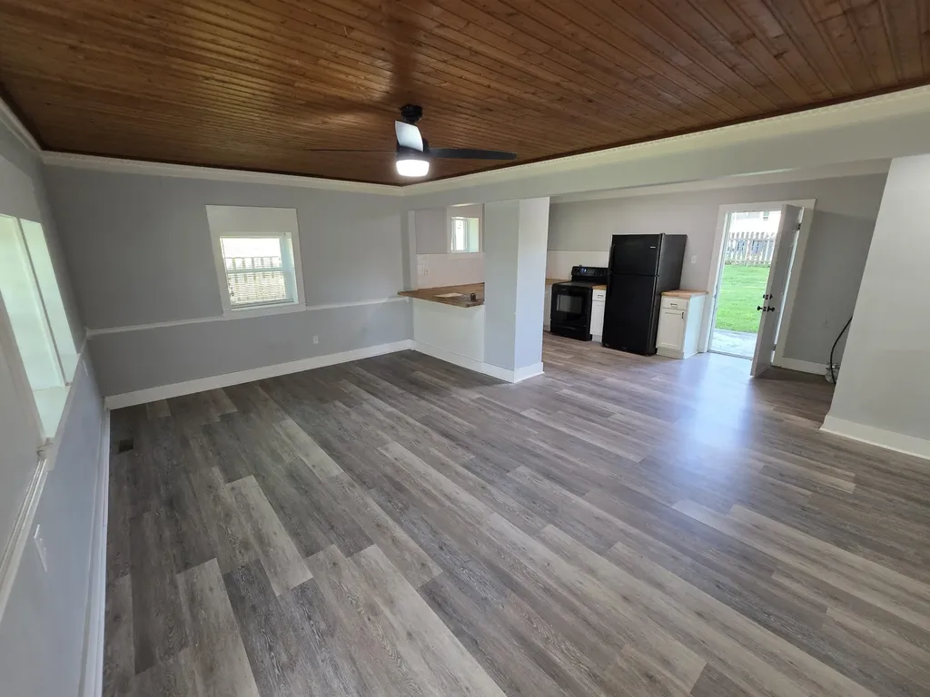 8988 Lyles Road Lyles TN 37098