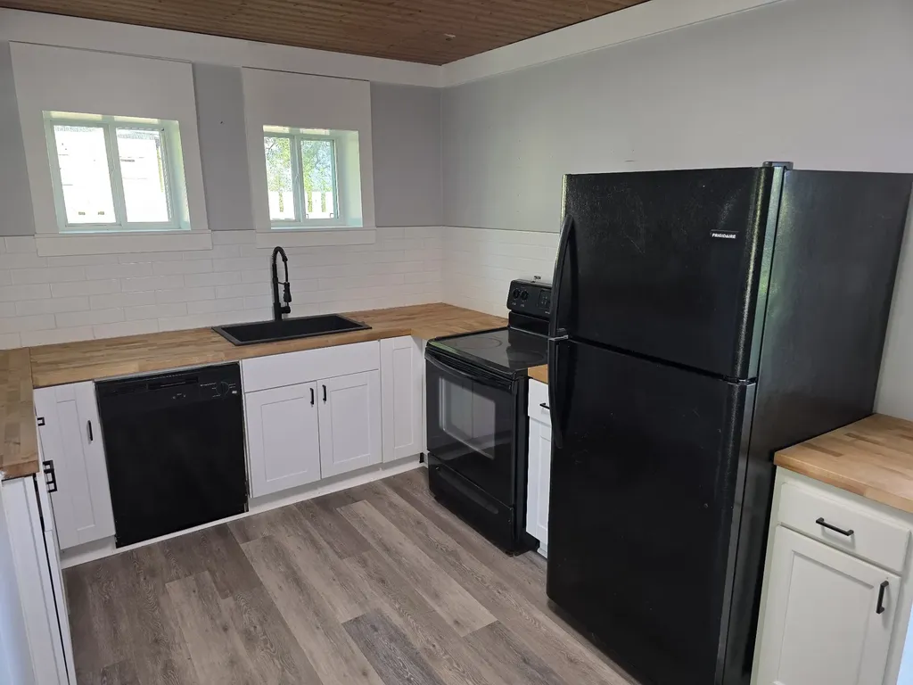 8988 Lyles Road Lyles TN 37098