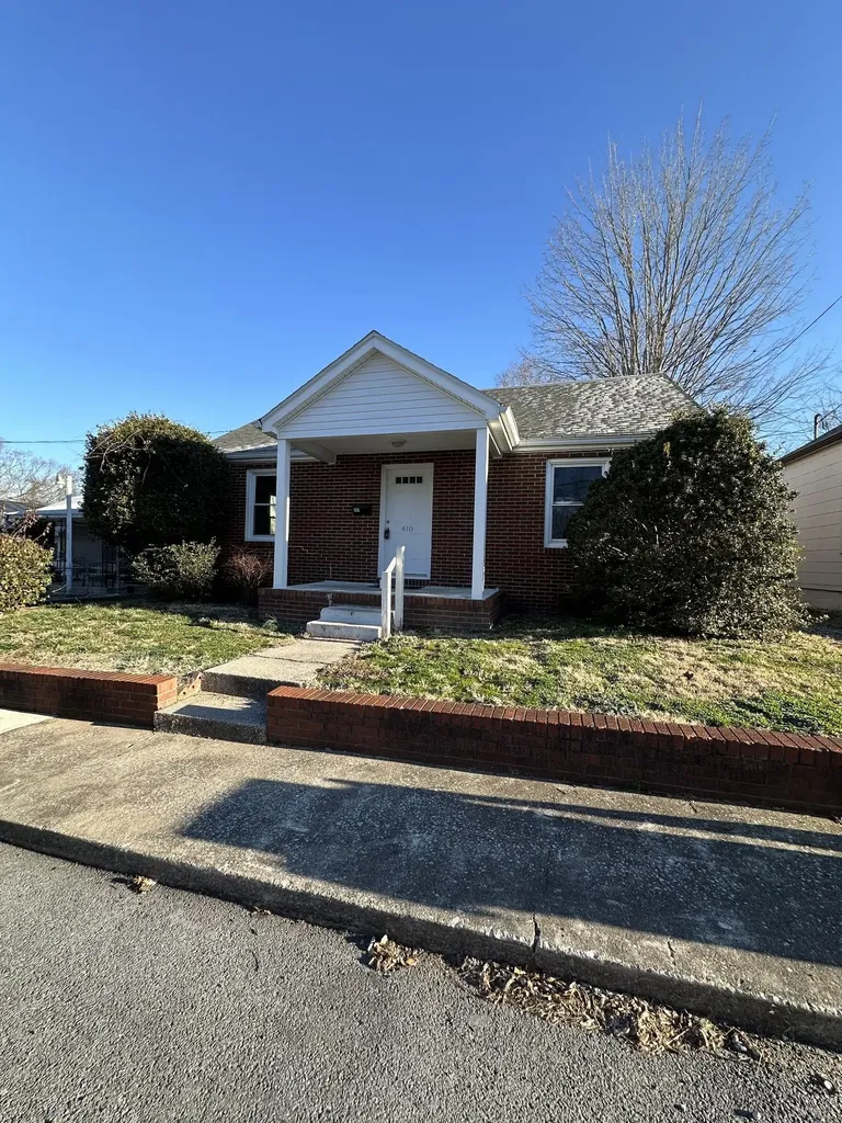 410 W 13th Street Hopkinsville KY 42240