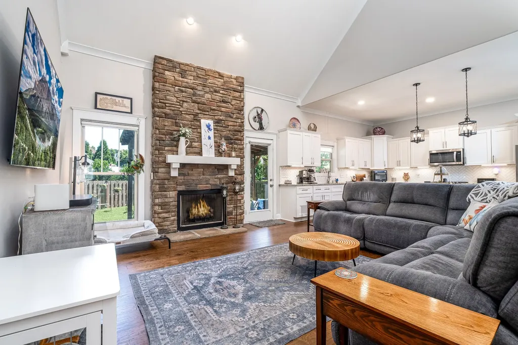 3018 Dogwood Trail Spring Hill TN 37174