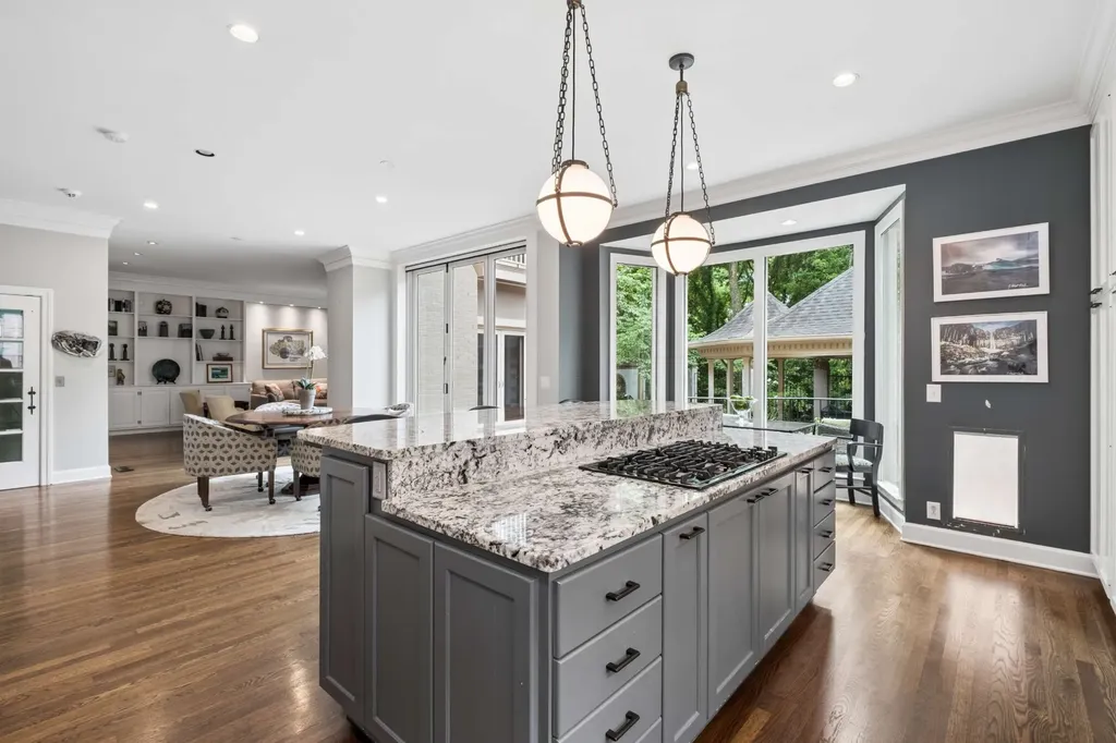79 Concord Park, W Nashville TN 37205