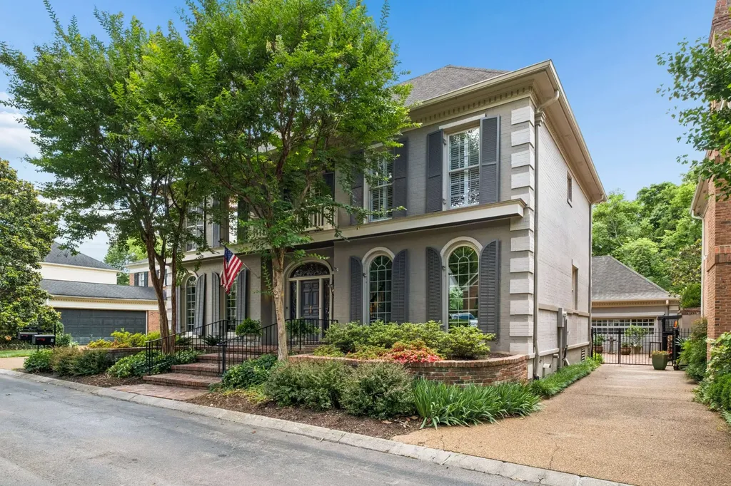 79 Concord Park, W Nashville TN 37205