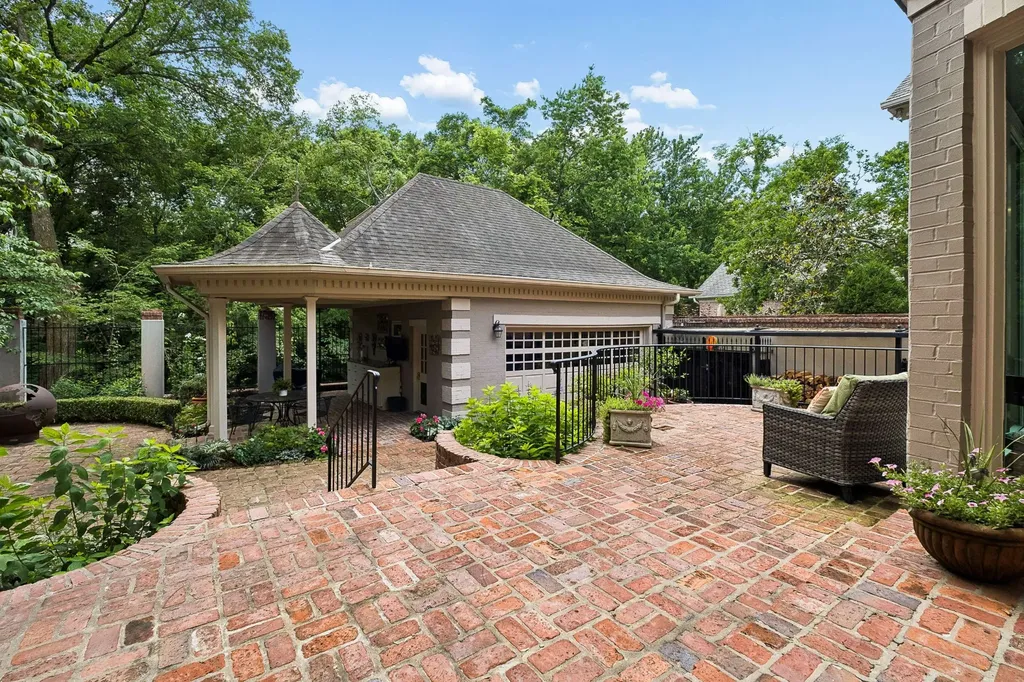 79 Concord Park, W Nashville TN 37205