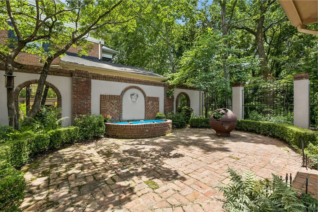 79 Concord Park, W Nashville TN 37205