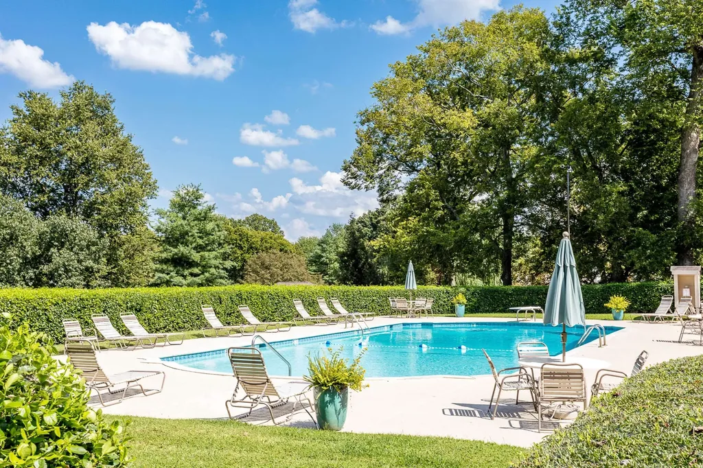 79 Concord Park, W Nashville TN 37205