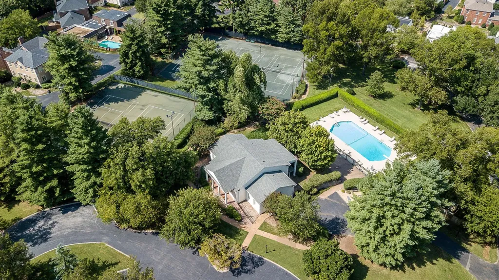 79 Concord Park, W Nashville TN 37205