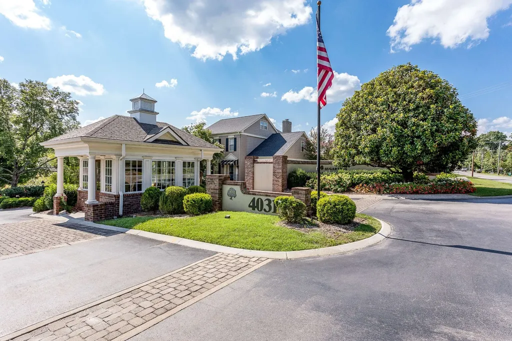 79 Concord Park, W Nashville TN 37205