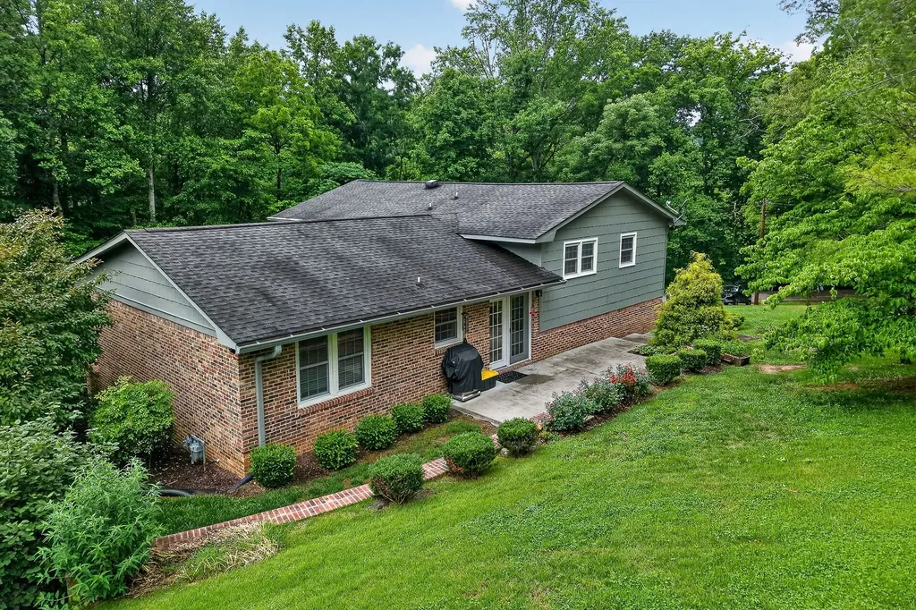 1250 Charles Street Cookeville TN 38506