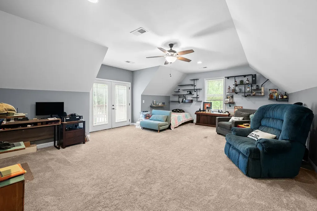 2700 Dover Road Woodlawn TN 37191