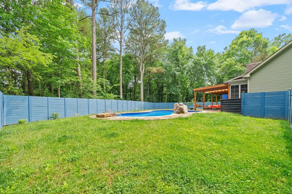 2700 Dover Road Woodlawn TN 37191