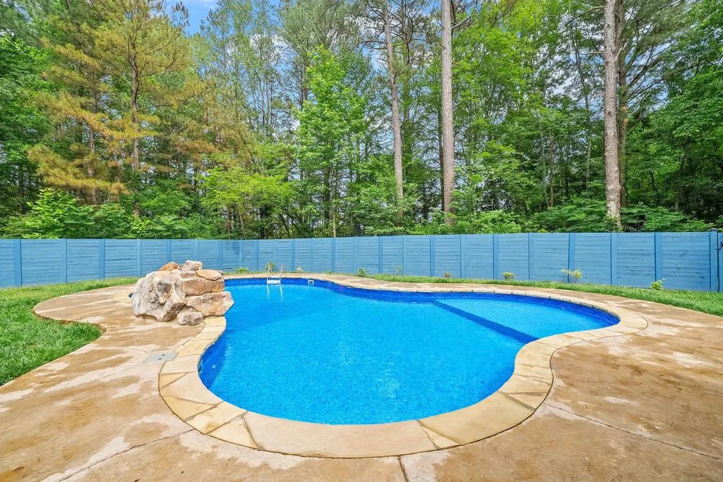 2700 Dover Road Woodlawn TN 37191