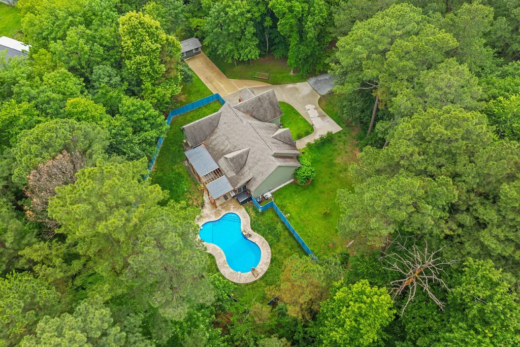 2700 Dover Road Woodlawn TN 37191