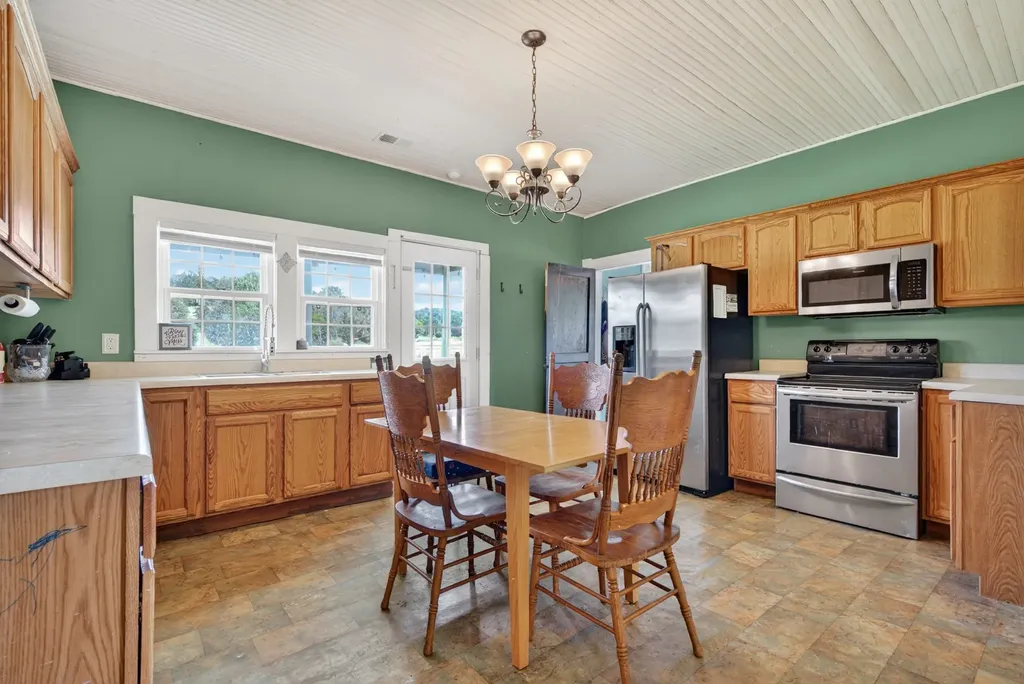 4225 New Harmony Road Hartsville TN 37074