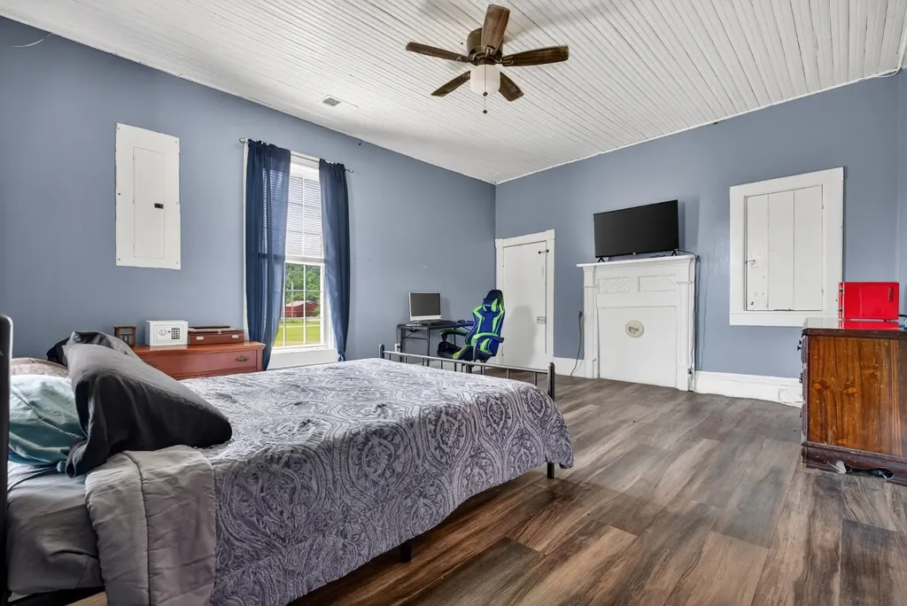 4225 New Harmony Road Hartsville TN 37074