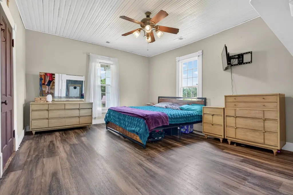 4225 New Harmony Road Hartsville TN 37074