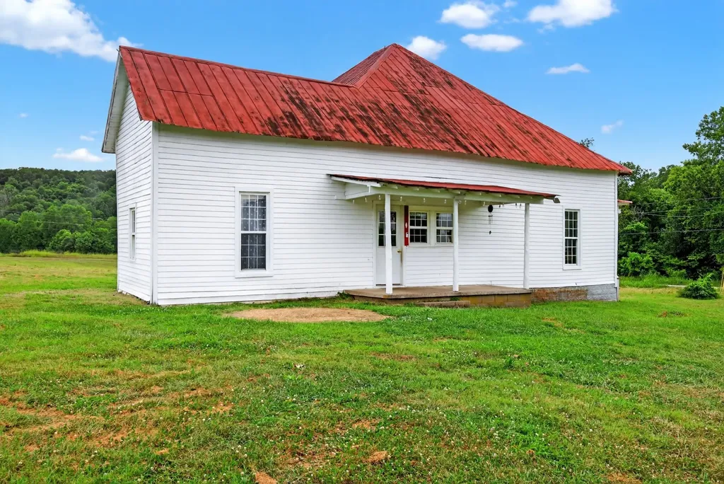 4225 New Harmony Road Hartsville TN 37074