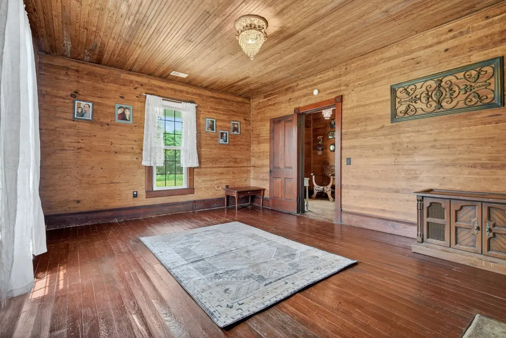 4225 New Harmony Road Hartsville TN 37074