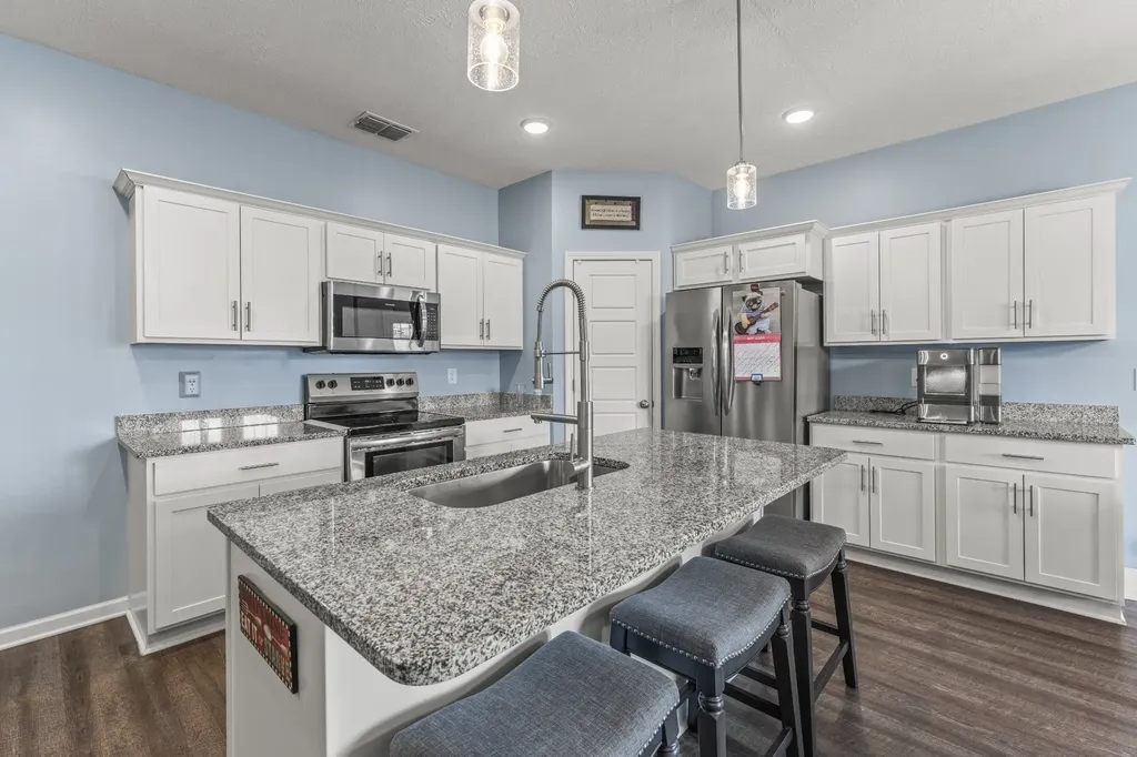 579 Mimosa Drive Decherd TN 37324