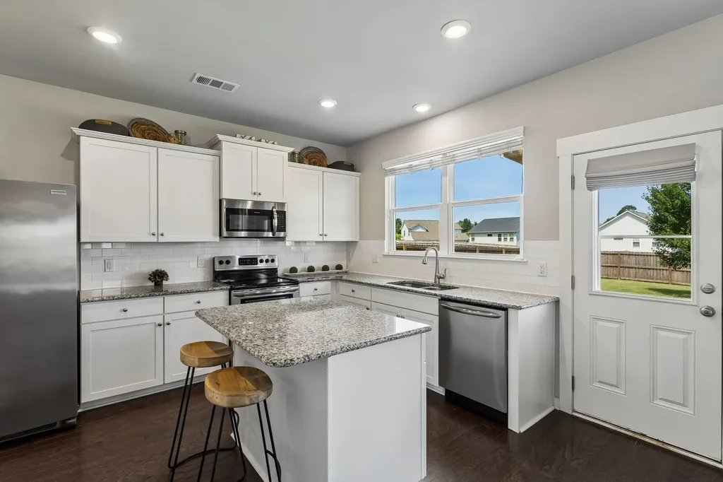 3041 Commonwealth Drive Spring Hill TN 37174