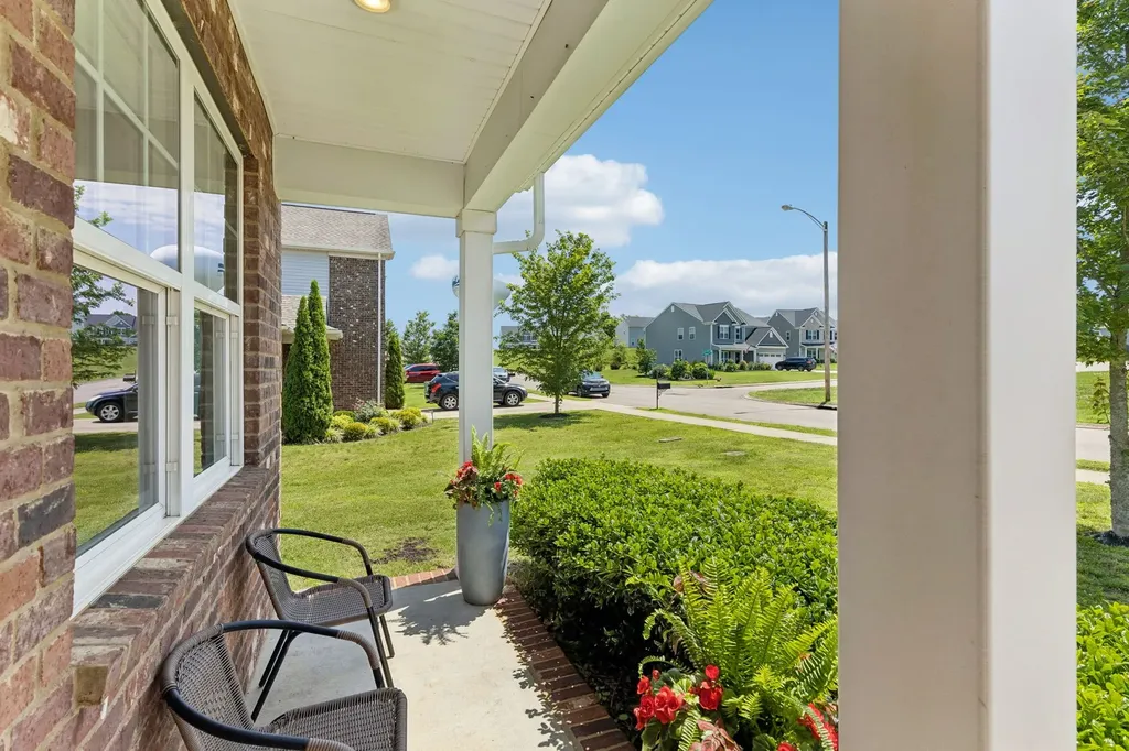 3041 Commonwealth Drive Spring Hill TN 37174