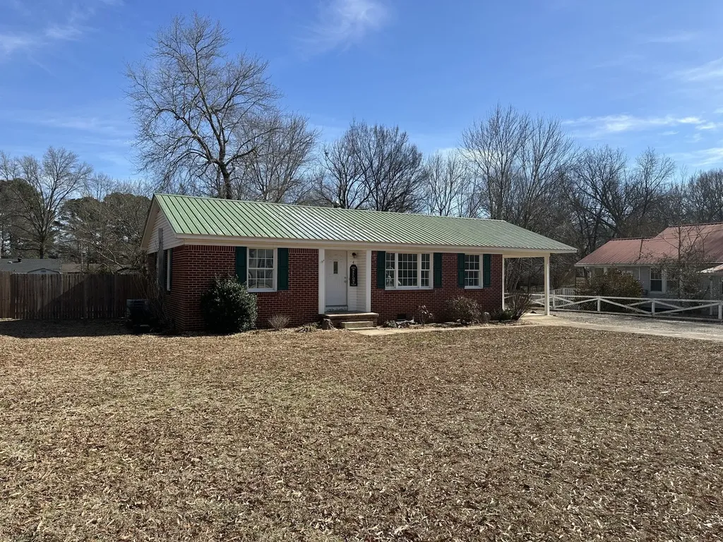 454 White Avenue Henderson TN 38340