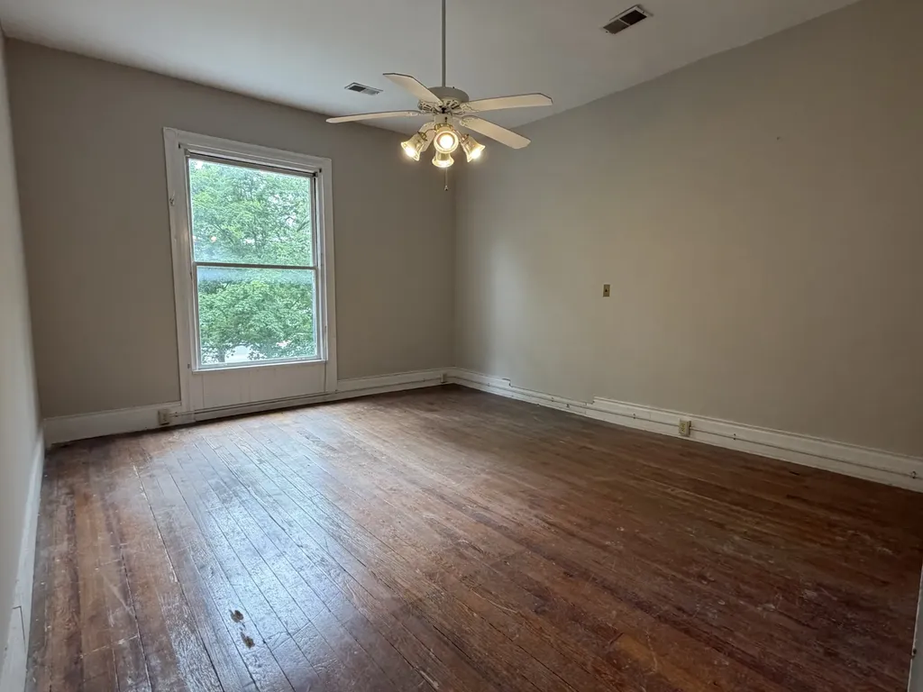 432 E Main Street Gallatin TN 37066